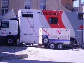 Grupo electrógeno unidad móvil remolcado por todo terreno. Potencia 100 KVA.